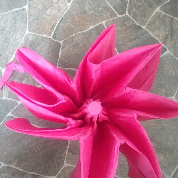 (3 for $20) Pink Super Mini Umbrella - Picture 3 of 3